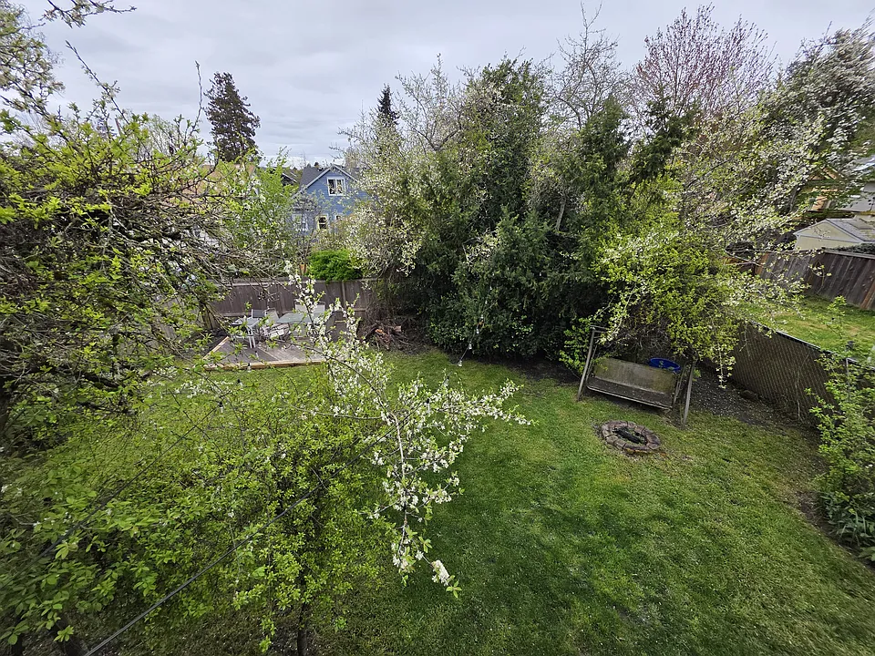 6035 5th Ave NW #B
