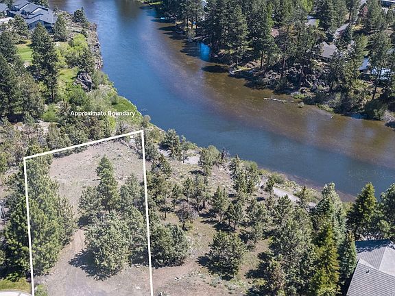 3rd image of 171 & 179 NW Scenic Heights Dr