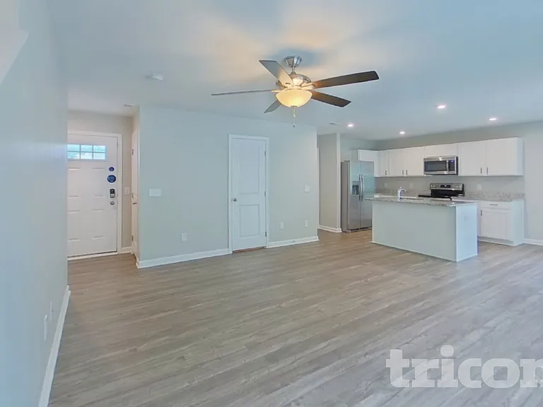886 Purcell Dr — Photo 3