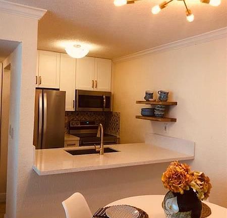 5th image of 300 Madeira Ave APT 102