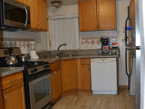 4th image of 24271 Kenosha Ave