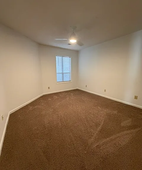 107 Breezewood Dr #F — Photo 5