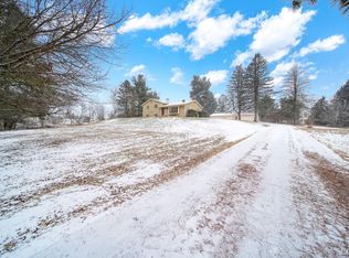 1500 Sylvan Rd, Chelsea, MI 48118