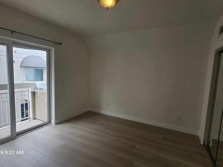 616 N Jackson St #103 — Photo 15
