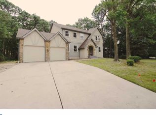 16 Eastwood Dr, Voorhees, NJ 08043