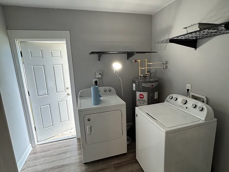 6205 S Church Ave — Photo 18