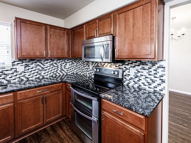 6104 Hayfield Pl — Photo 15