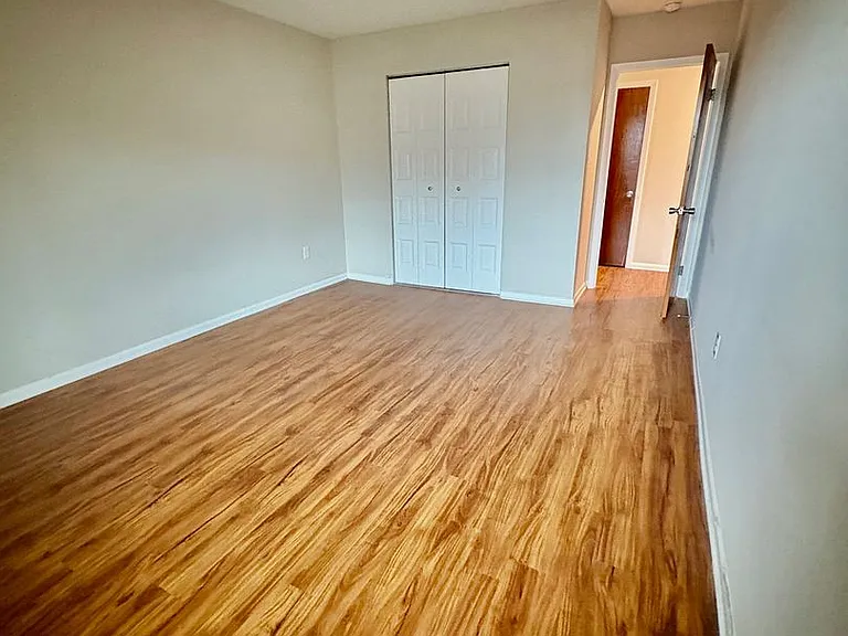 1 Stoneybrook Ln — Photo 14