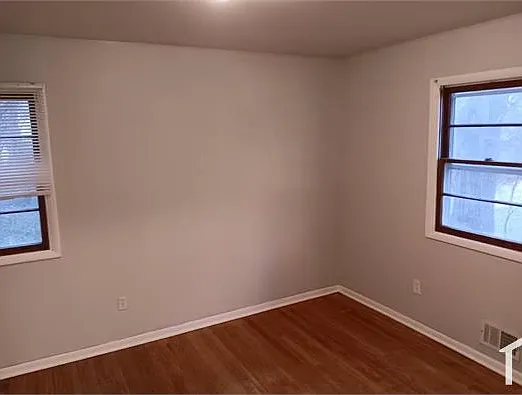 1436 Calvin Ave SE — Photo 6