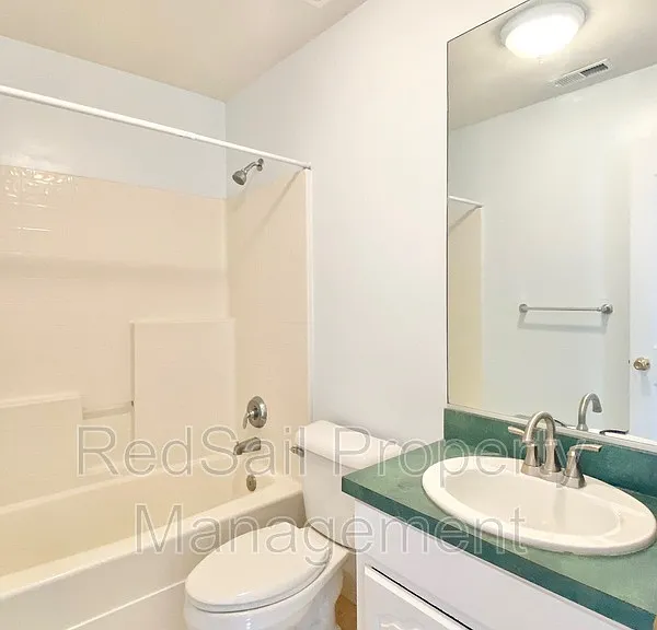 500 Windward Dr — Photo 11