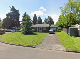 571 Cinderella Loop, Eugene, OR 97404