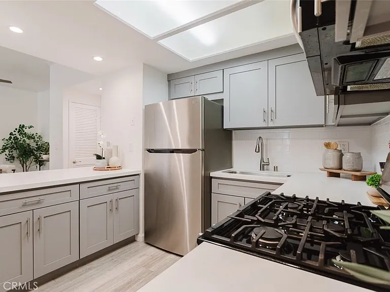 435 E Valencia Ave #105 — Photo 15