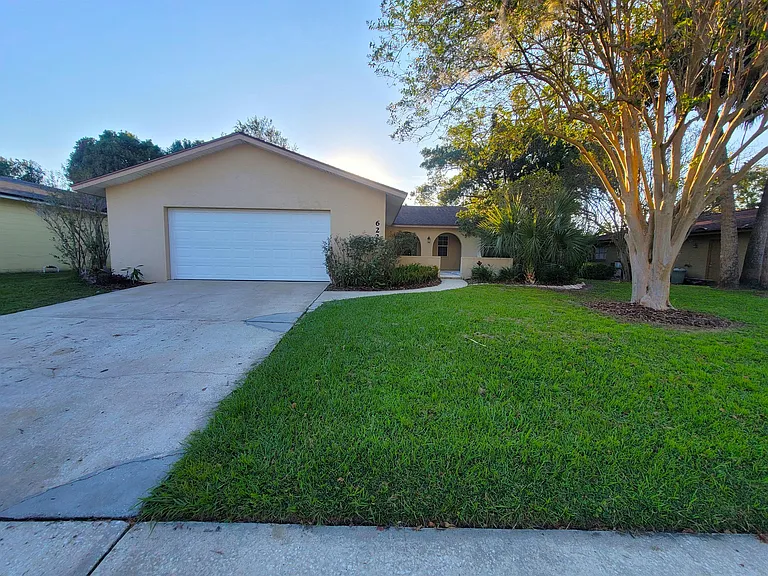 622 Green Meadow Ave — Photo 2