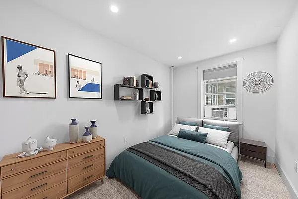 Rented by Vector New York, LLC | media 16