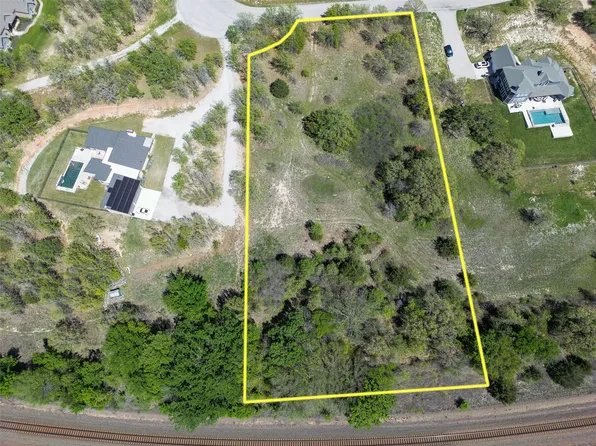 168 Cowan Xing, Alvord, TX 76225