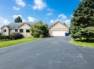 859 Shamrock Ln, Traverse City, MI 49696