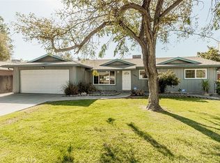 1093 W Raymond Rd, Hanford, CA 93230