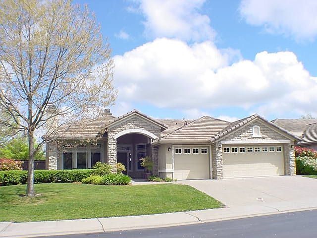 1st image of 4185 Meadow Wood Dr