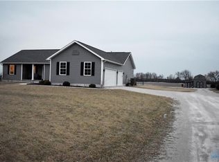 20560 W Camper Rd, Genoa, OH 43430