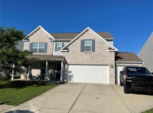 2001 Creek Bank Dr, Columbus, IN 47201