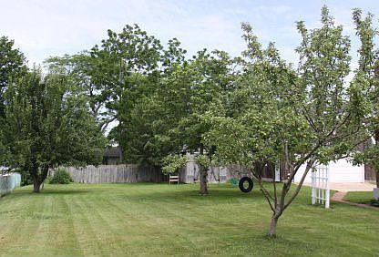 2nd image of 275 Champlin Pl