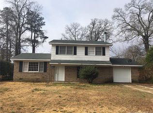 5605 Carson Dr, Fayetteville, NC 28303