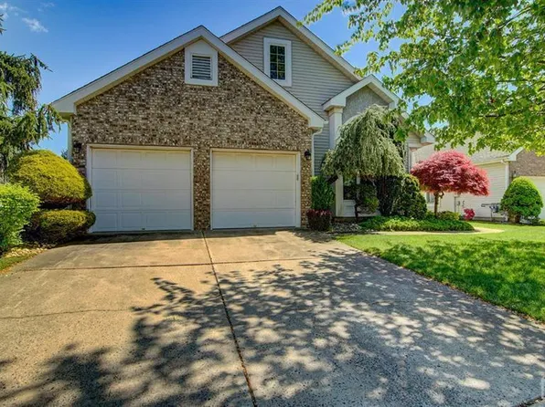 30 Leeds Ln, Monroe Township, NJ 08831