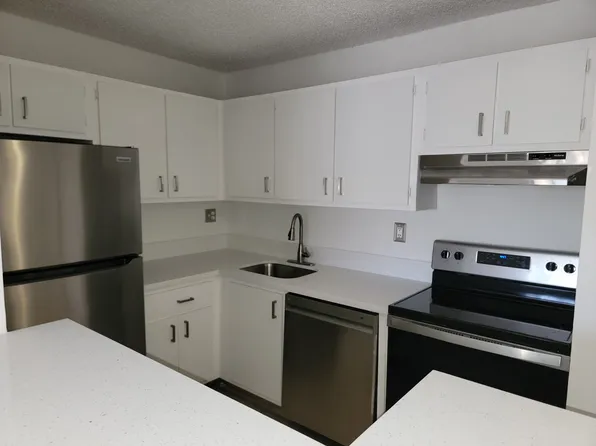 7210 NW 179th St, Hialeah, FL