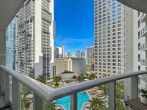 300 S Biscayne Blvd Photo 1