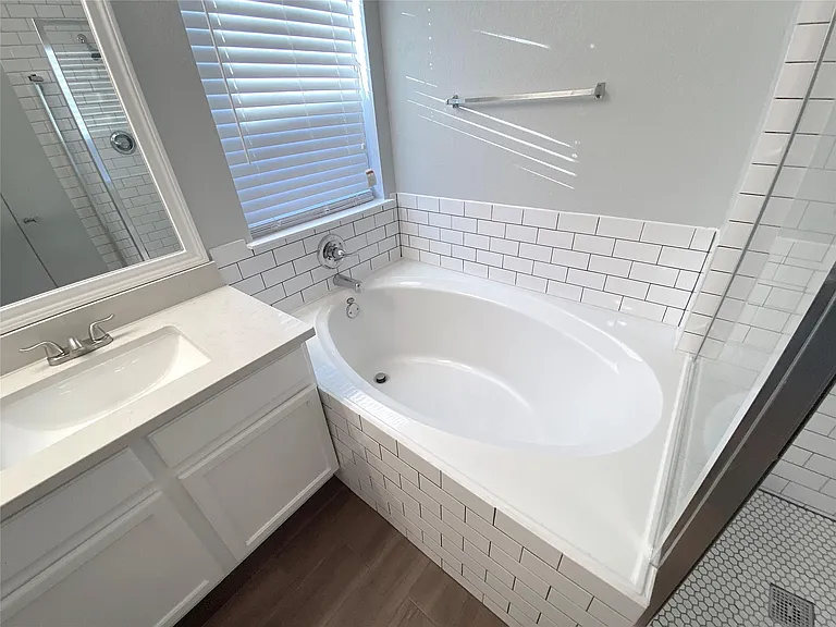 3015 Hill St — Photo 18