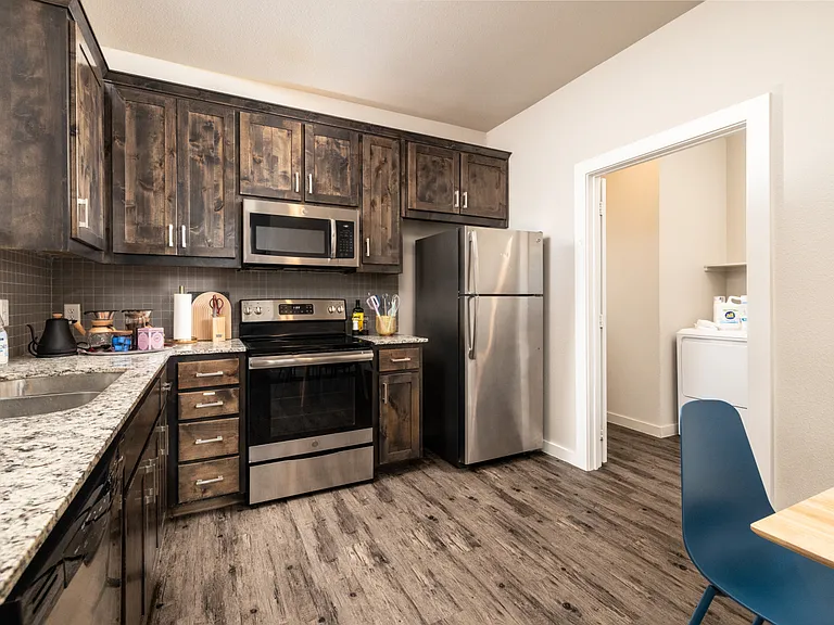 Fully stocked kitchen - Pour over coffee maker with electric tea kettle and ice maker.