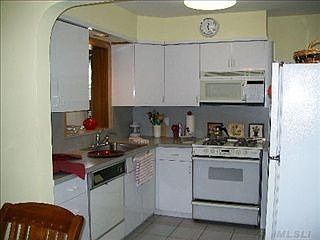 4th image of 949 Center Dr