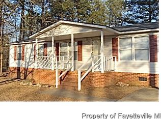 707 McKay Ct, Raeford, NC 28376