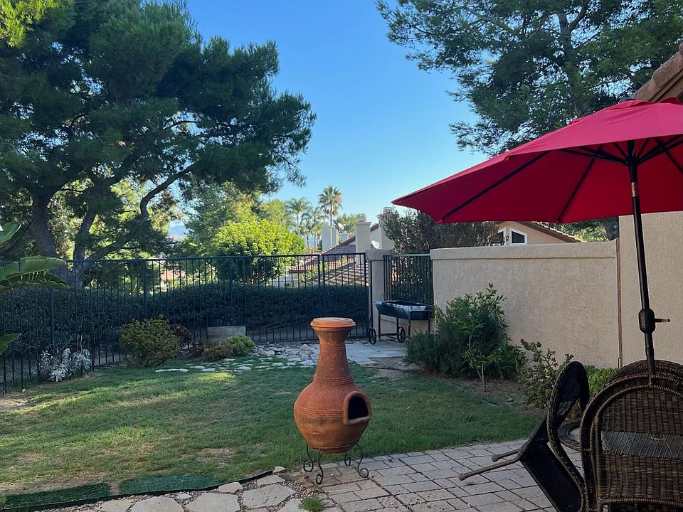 Fully fenced with real grass and sprinkler system