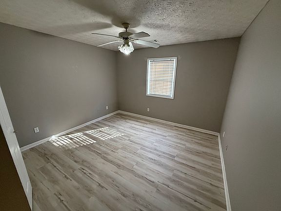 3rd image of 10196 Stone St NW #B