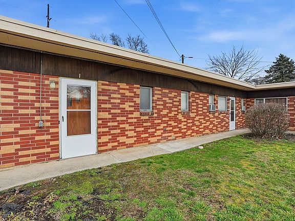 2nd image of 2012 N Park Rd