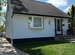 875 Francois Ct, Windsor, ON N8Y 3W5