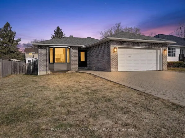 107 Lorne St, Montague, ON K7A 3L1