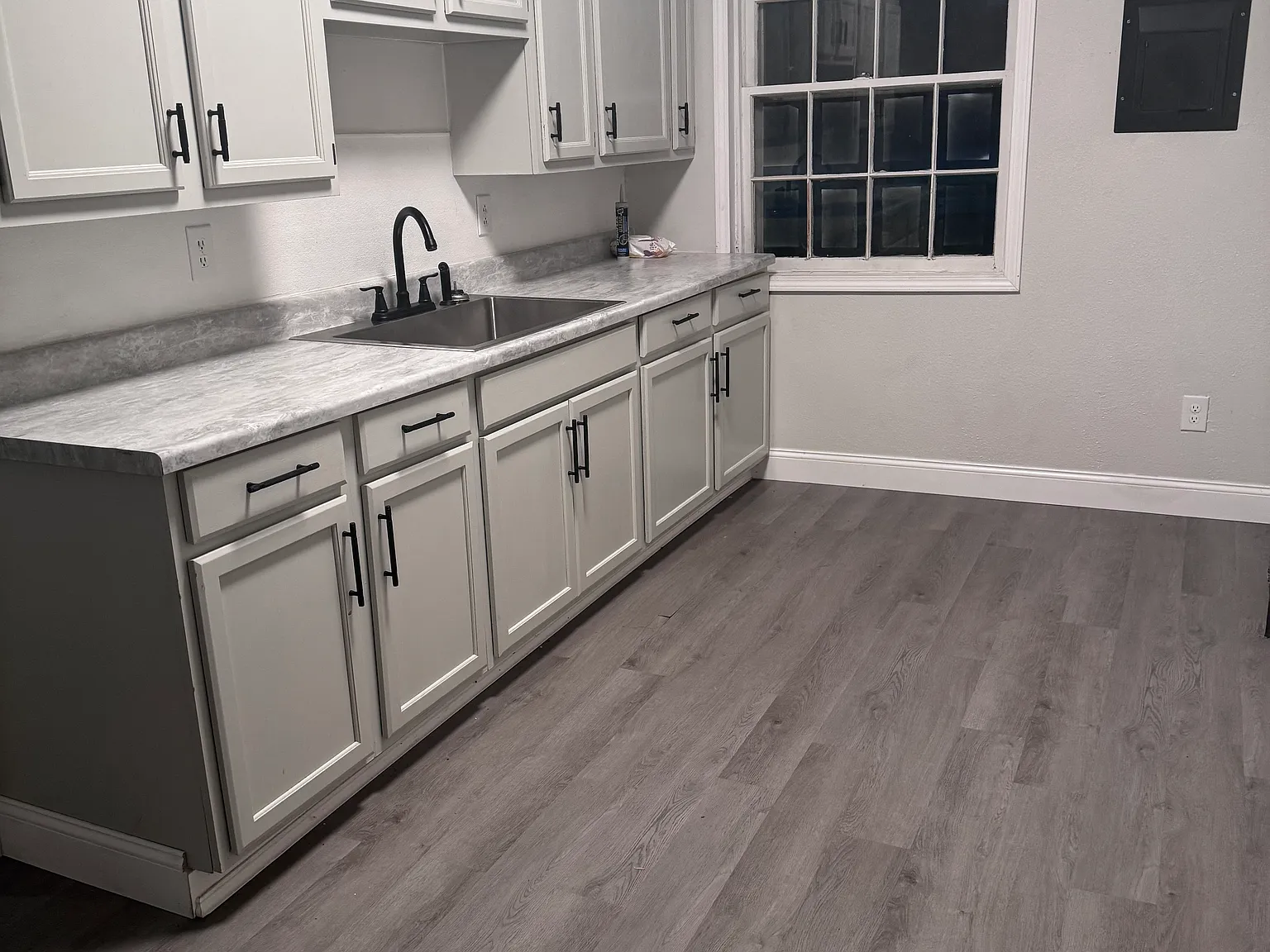 106 E Park Ln — Photo 2