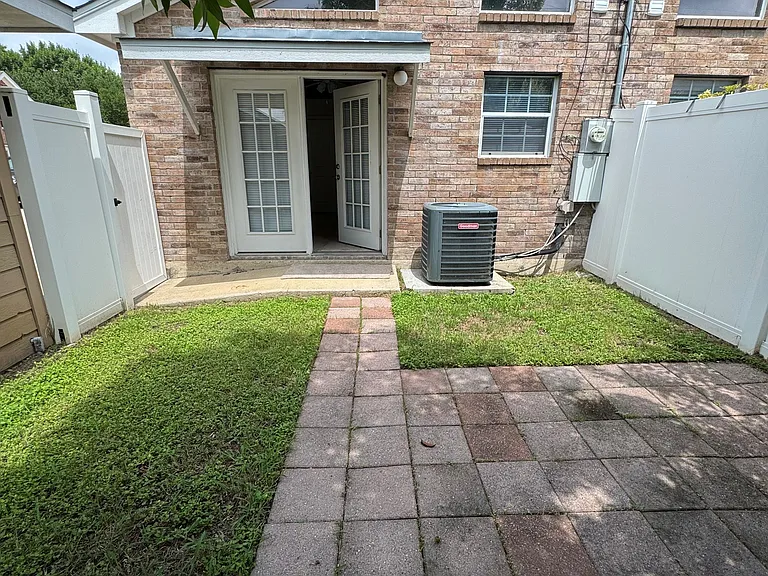10122 Galway Dr — Photo 9