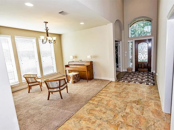 5th image of 10003 Esslemont Ct