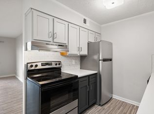 Green Valley Apartments, La Grange, KY 40031