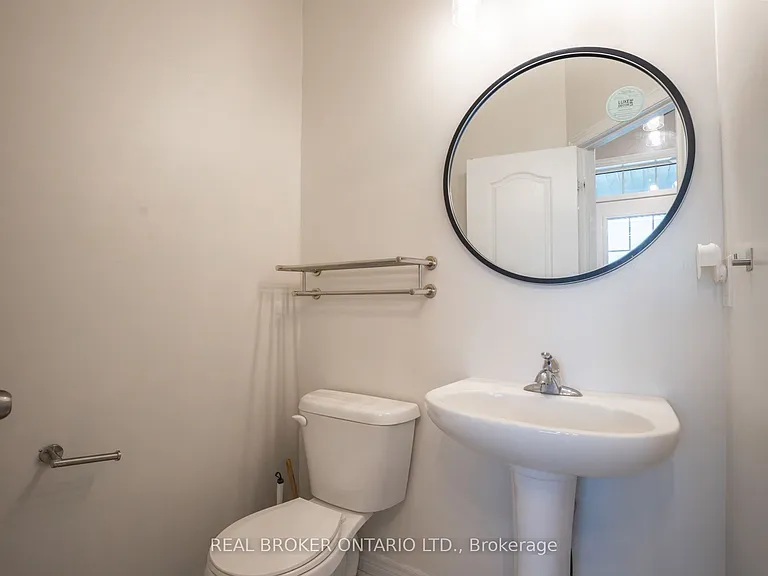 63 Forsyth Cres — Photo 14
