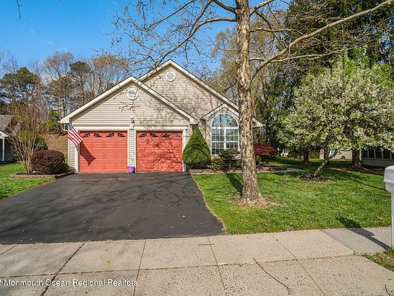 3rd image of 2948 Crestview Ln