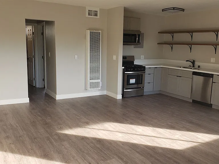 624 W Wilson Ave — Photo 12