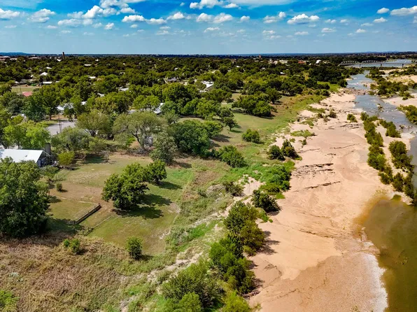 1205 Sandstone, Llano, TX 78643