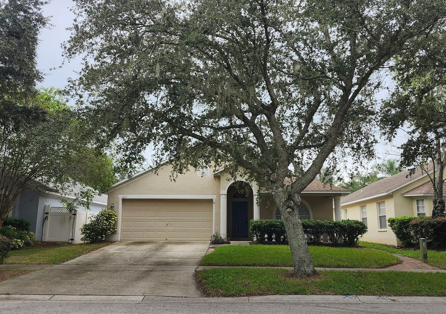 Gorgeous house in Lumsden Pointe — Photo 1
