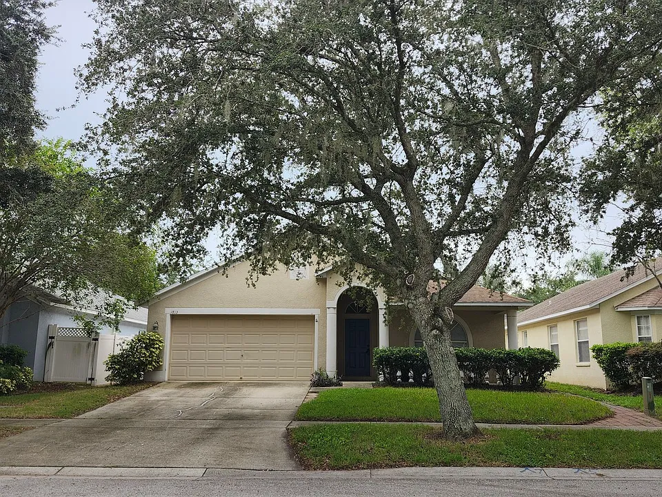 1813 Greystone Heights Dr