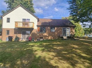 2473 Ranfield Rd, Mogadore, OH 44260