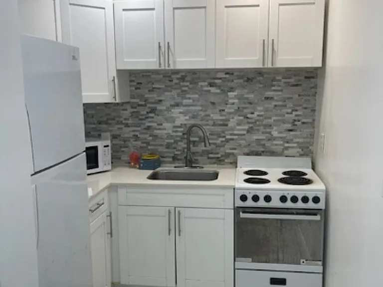 625 S 20th Ave — Photo 7